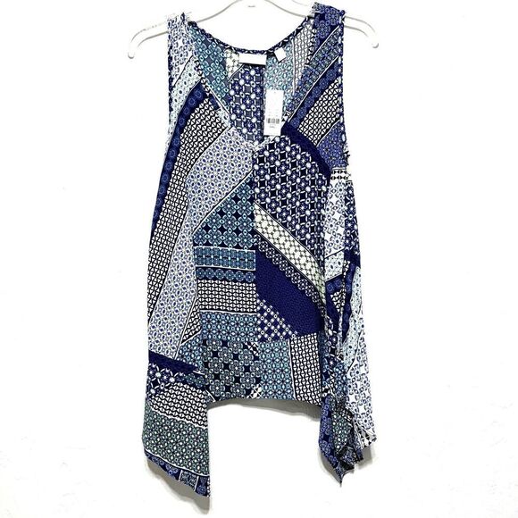 NWT New York & Co Tank Top Flowy Sharkbite Hem Blouse Blue Print V-Neck sz Small - Picture 1 of 7